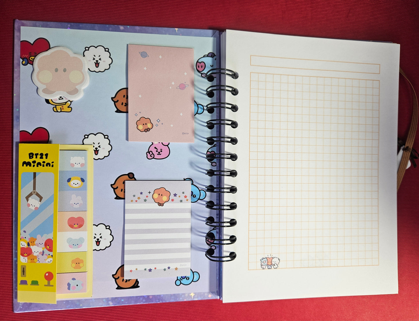 Cuaderno A5 +boligrafo Shooky